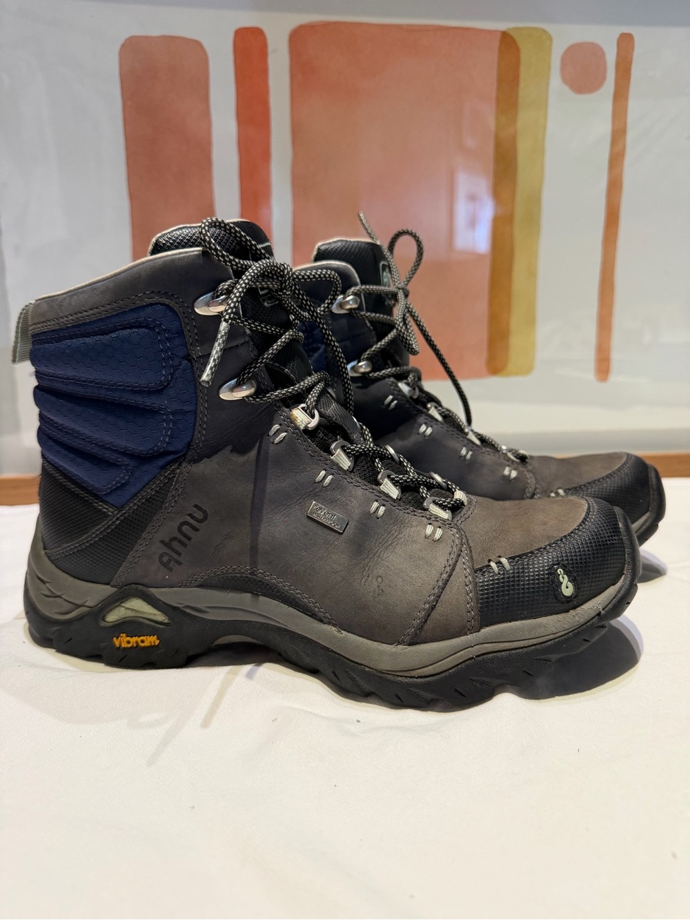 Ahnu Montara Waterproof Hiking Boots Gray Navy eVent Vibram Sz 6.5 37.5